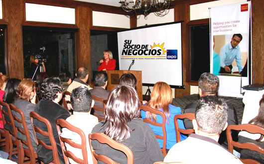 Julie Stav in Su Socio de Negocios Expo 