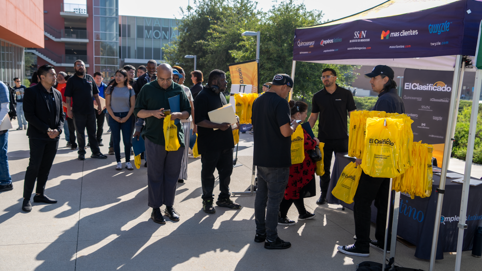 El Clasificado organized EmpleosLatino. com Job Fair in October 2025